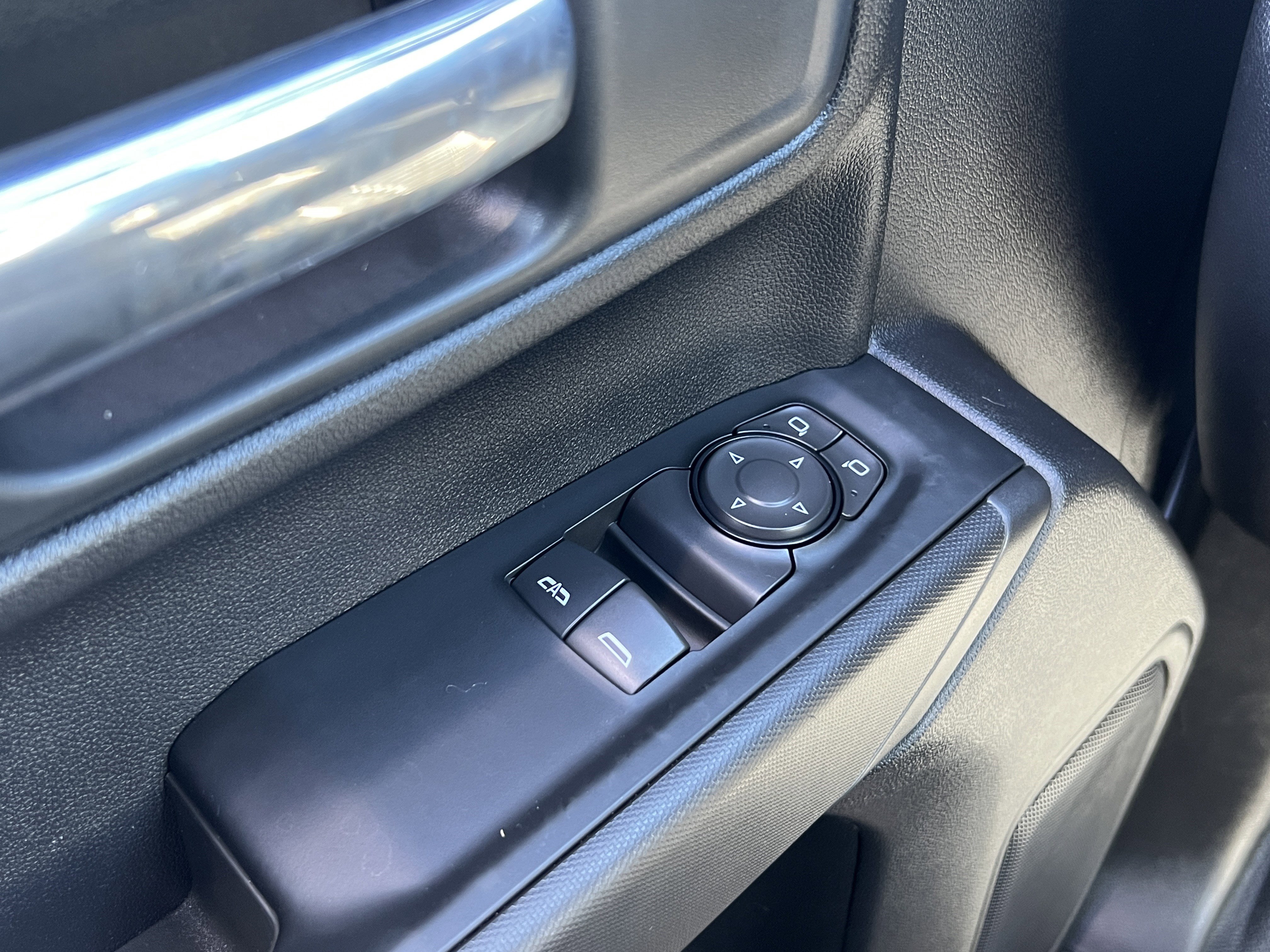 Used 2025 Chevrolet Silverado 1500 W/T RWD image 24