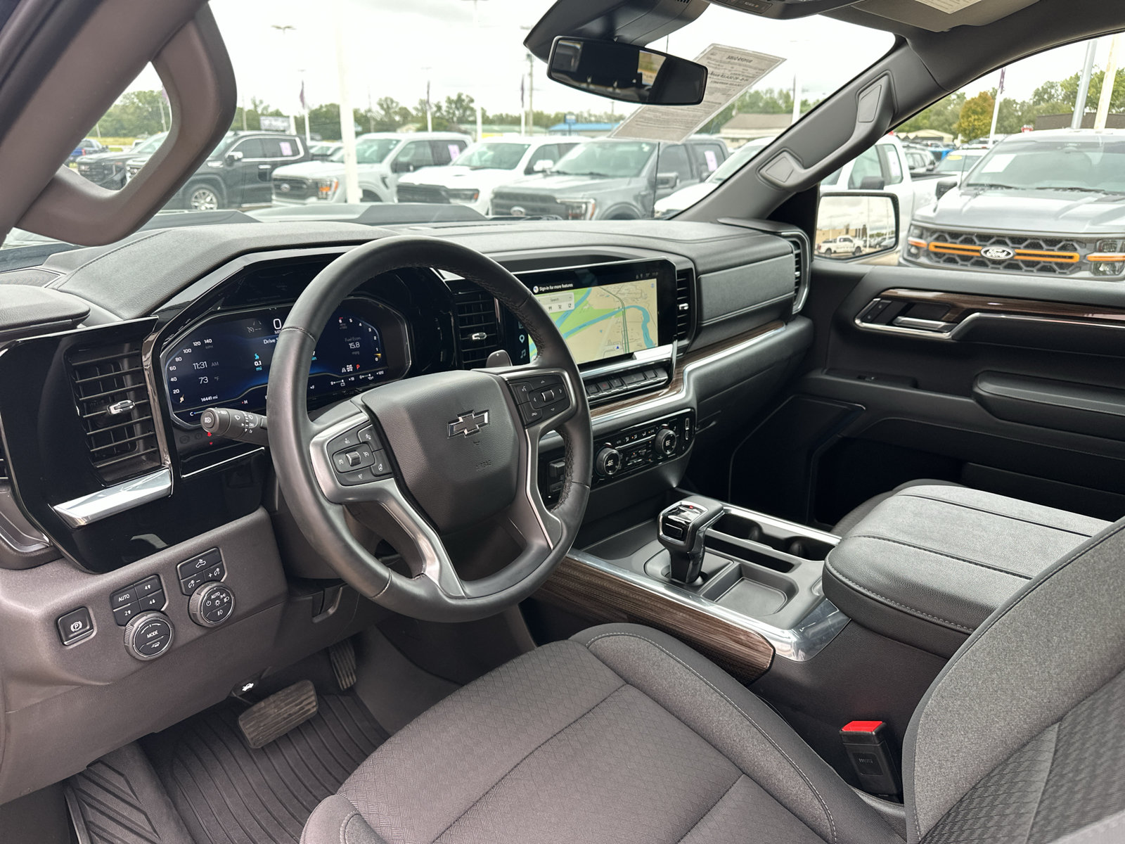 Used 2025 Chevrolet Silverado 1500 LT Trail Boss w/ Protection Package AWD/4WD image 2