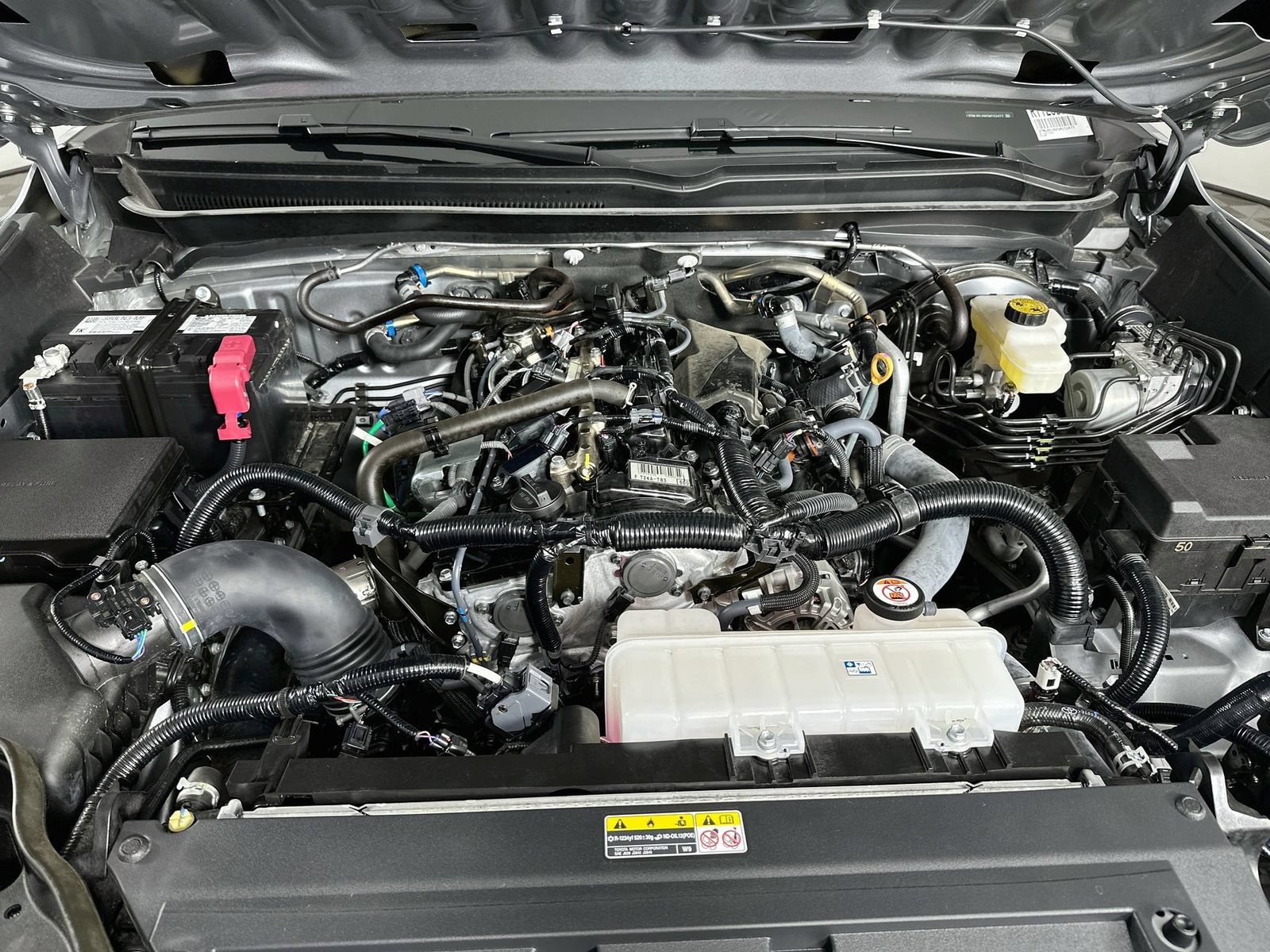 Certified 2025 Toyota Tacoma SR5 w/ SR5 Upgrade Package AWD/4WD image 29