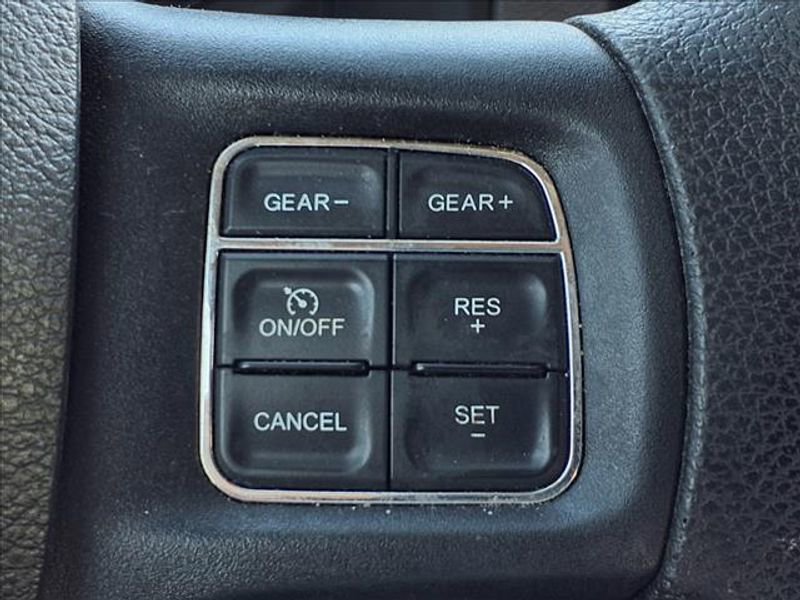 Used 2015 RAM 1500 Express image 25