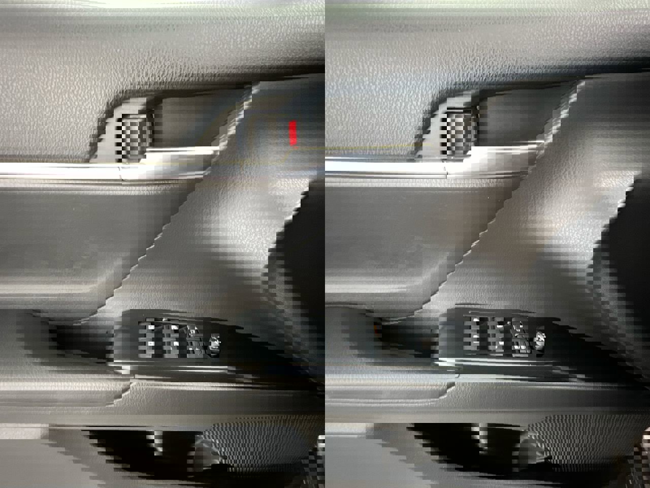 Used 2019 Toyota Camry LE image 16