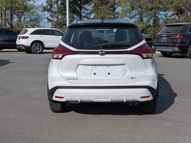 Used 2023 Nissan Kicks SV image 4