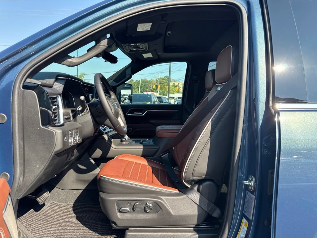 New 2026 GMC Sierra 3500 Denali Ultimate AWD/4WD image 15