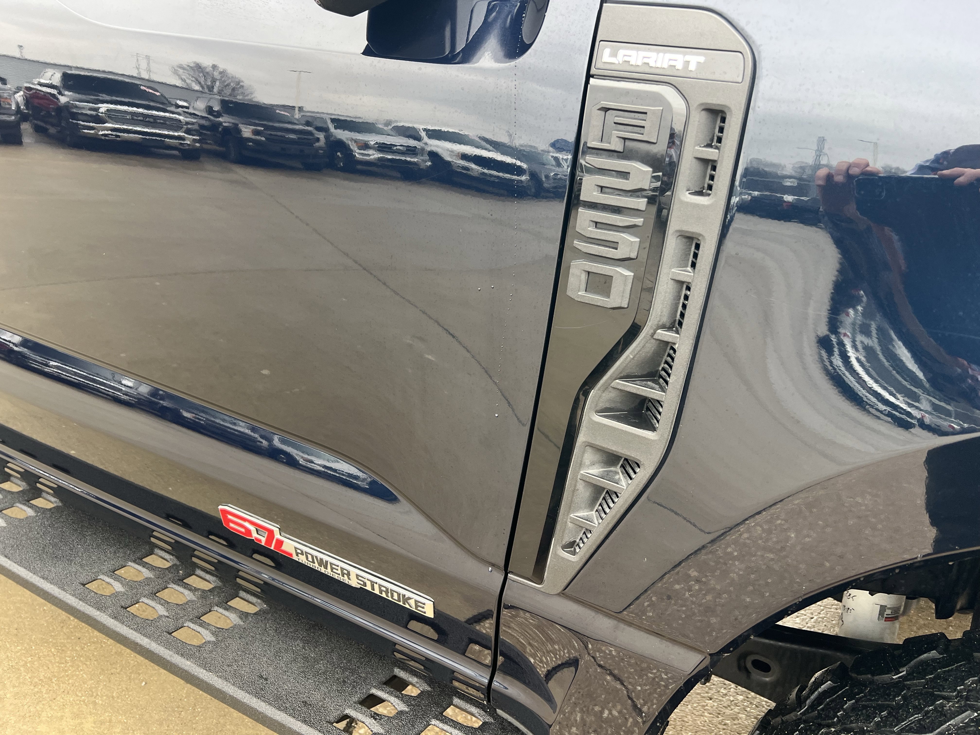 Used 2023 Ford F250 Lariat w/ Lariat Ultimate Package image 3