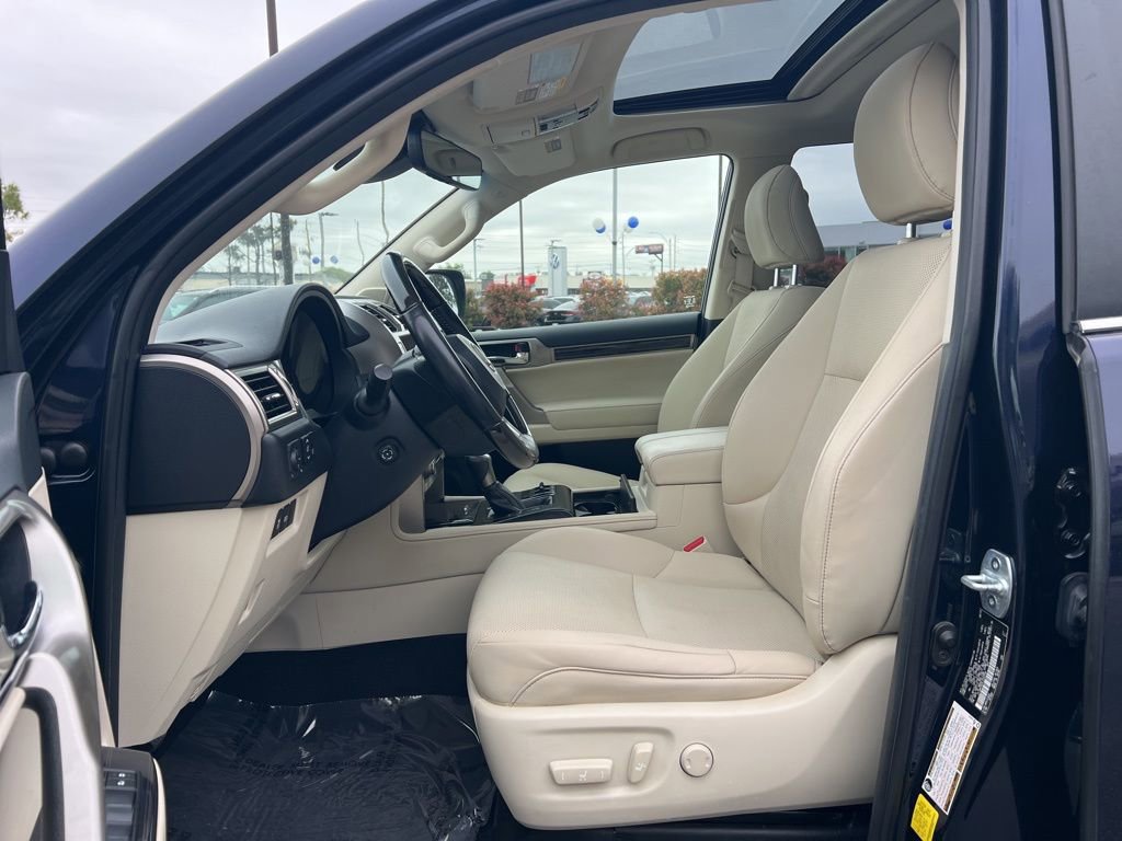 Certified 2020 Lexus GX 460 Premium w/ Premium Package AWD/4WD image 25