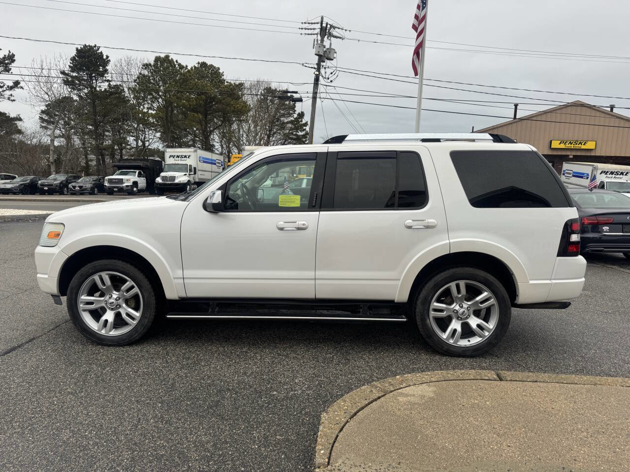 Used 2010 Ford Explorer Limited image 5