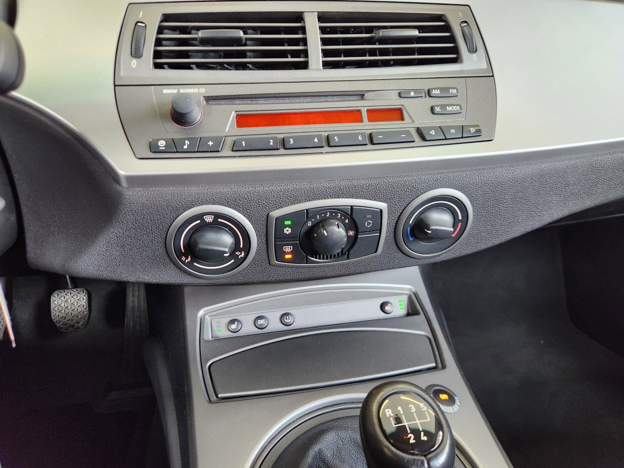 Used 2004 BMW Z4 2.5i RWD image 6