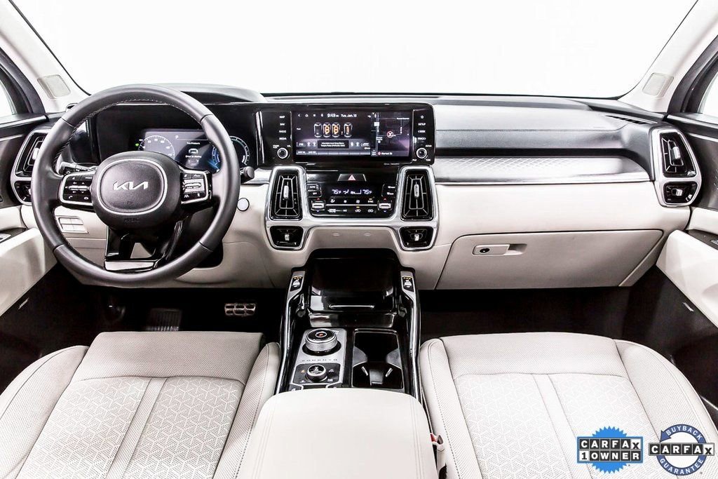 Used 2022 Kia Sorento SX Prestige w/ Panoramic Sunroof Package image 19