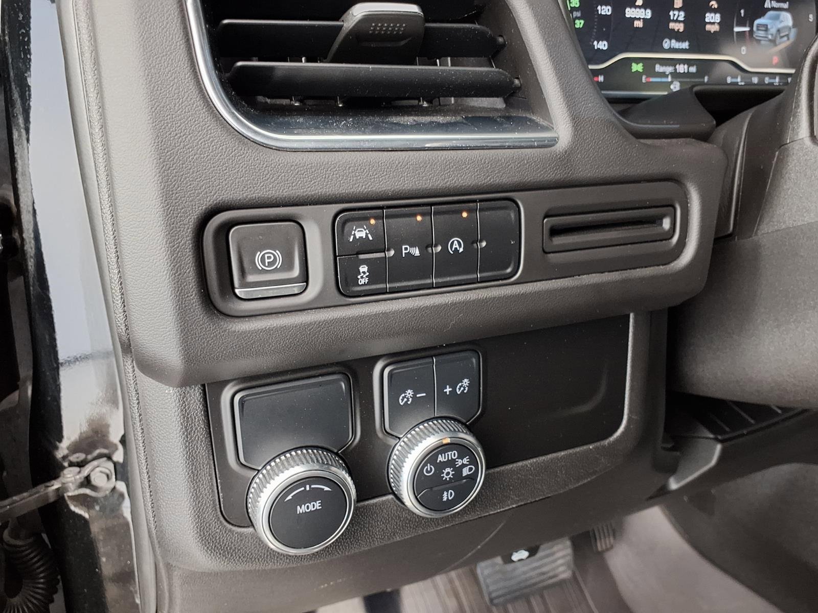 Used 2023 GMC Yukon XL SLT image 20