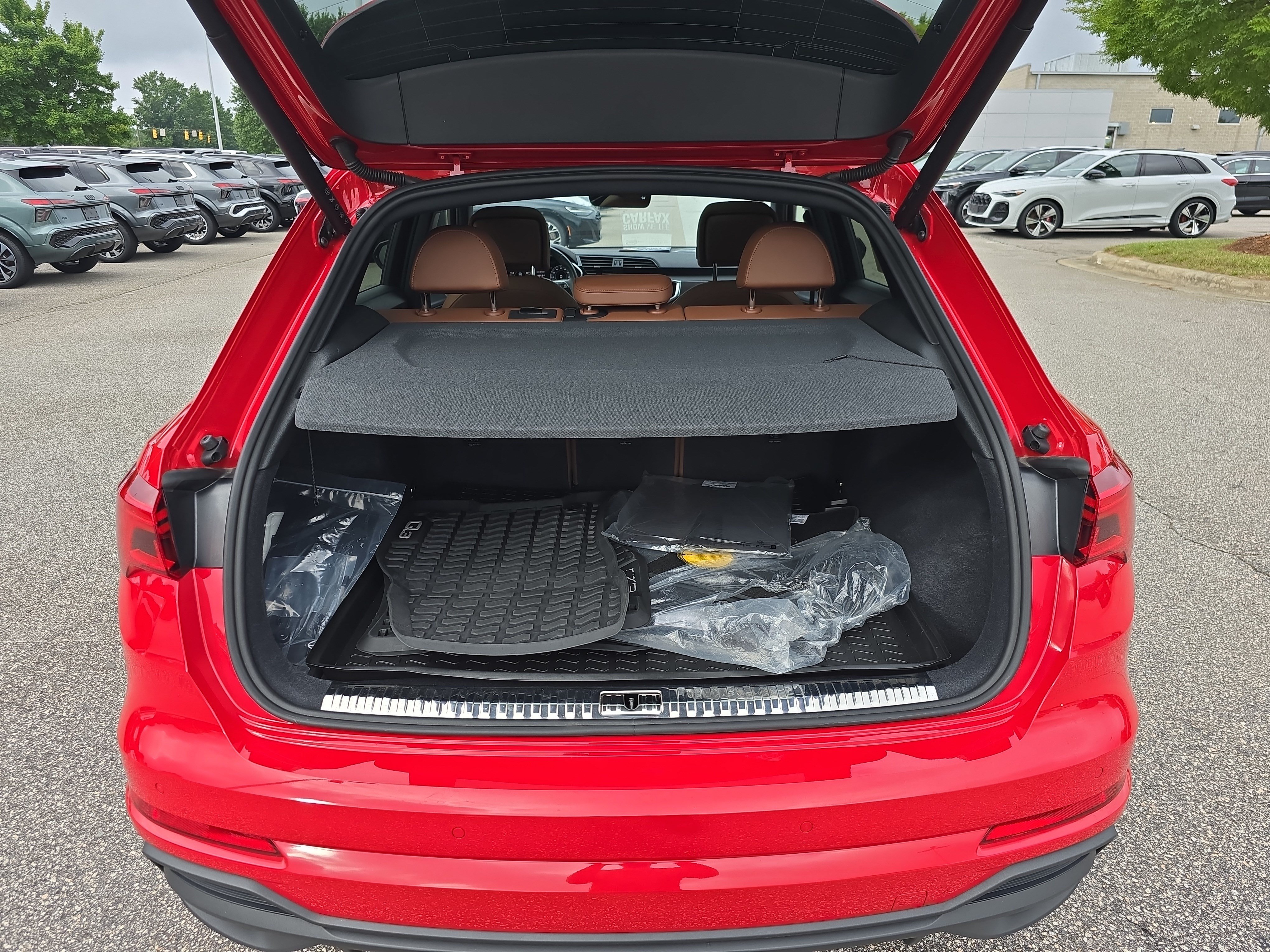 Certified 2025 Audi Q3 2.0T Premium Plus w/ Premium Plus Package AWD/4WD image 12