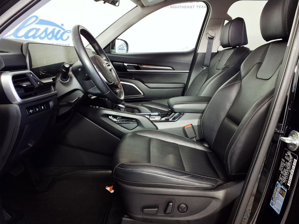 Used 2023 Kia Telluride S image 7