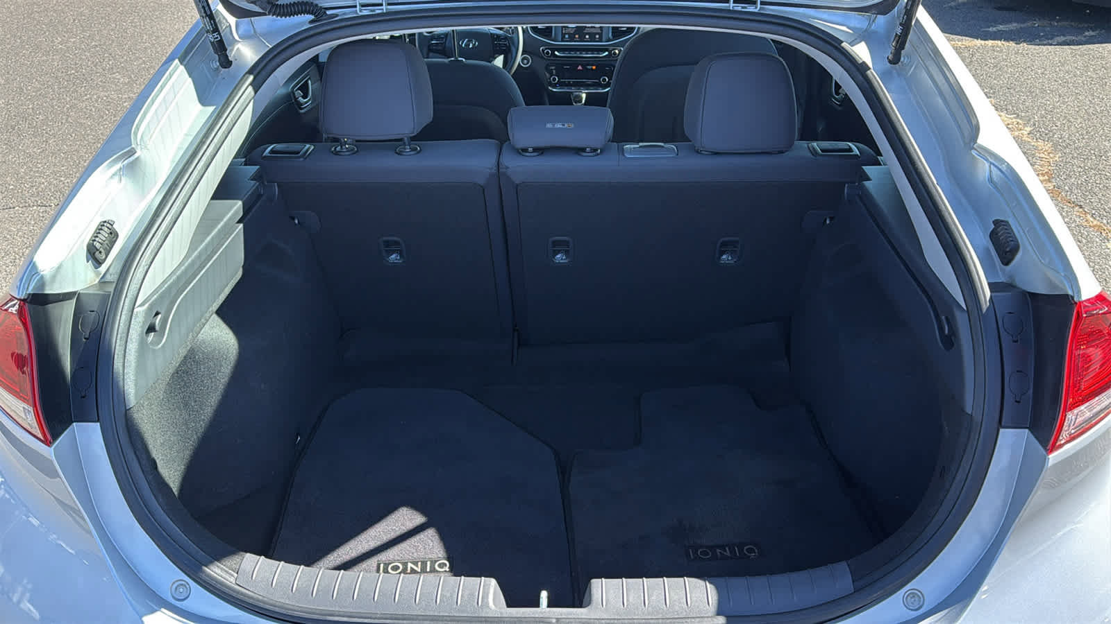 Used 2018 Hyundai Ioniq Blue image 25