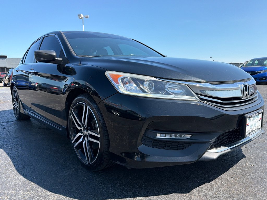 Used 2017 Honda Accord Sport image 1