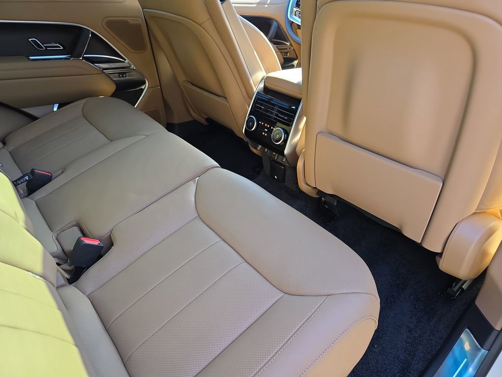New 2026 Land Rover Range Rover SE image 11