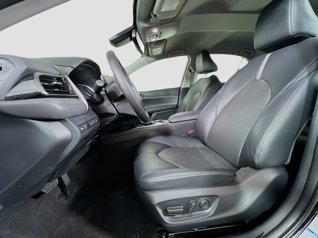 Used 2024 Toyota Camry XLE w/ Cold Weather Package image 16