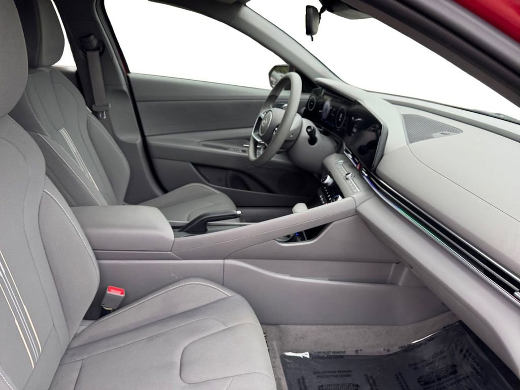 Used 2024 Hyundai Elantra SEL image 15