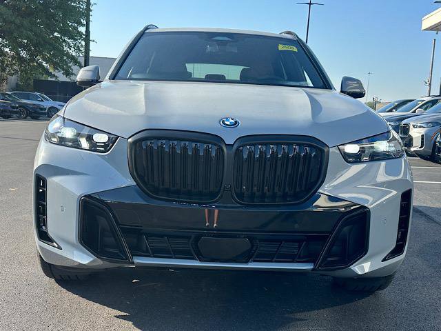 New 2026 BMW X5 xDrive50e w/ M Sport Package image 2