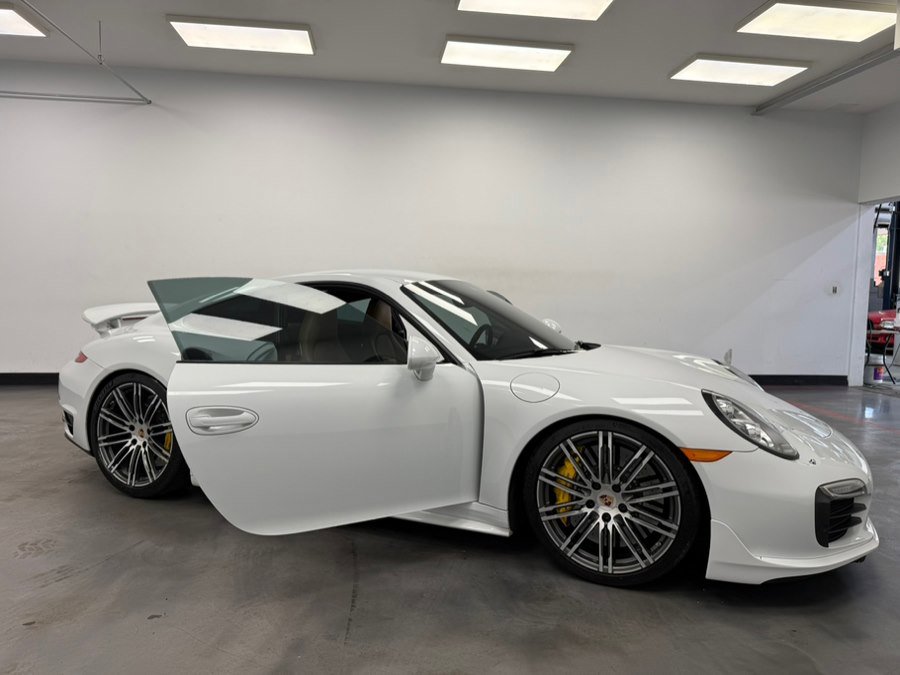 Used 2015 Porsche 911 Turbo S AWD/4WD image 30