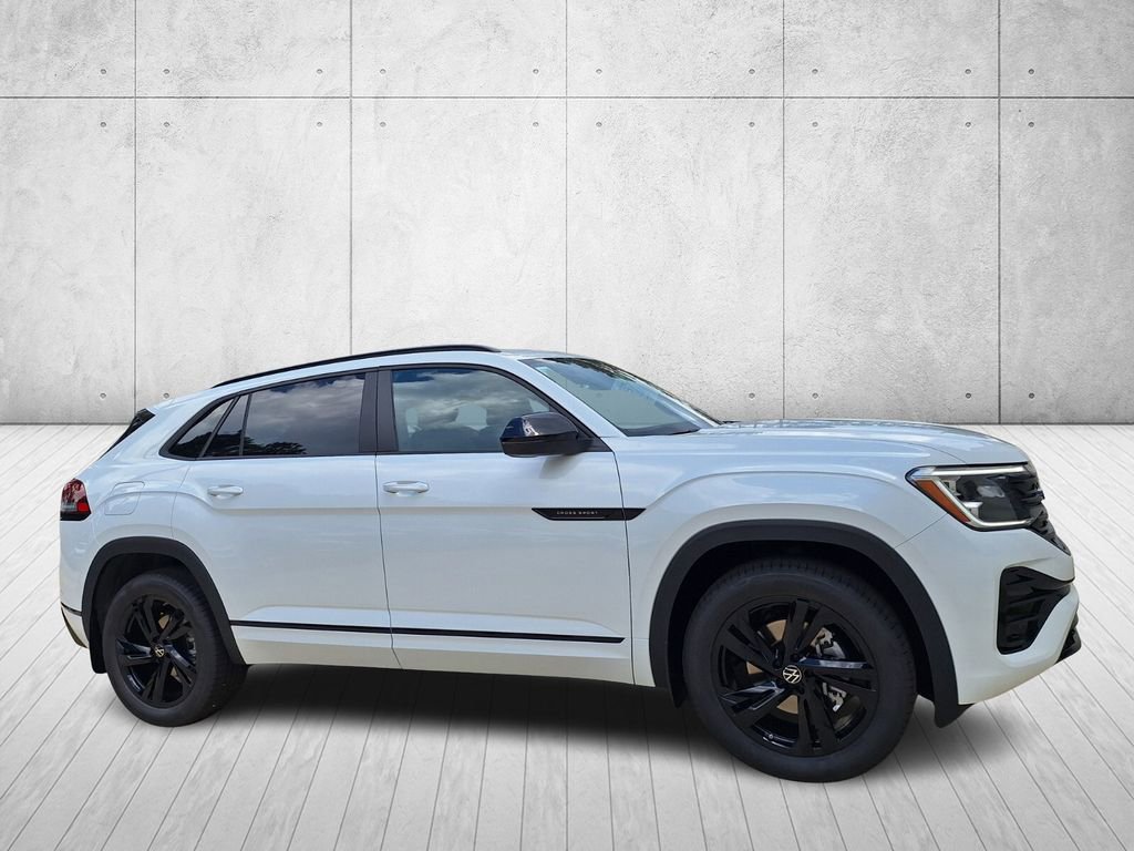 New 2026 Volkswagen Atlas Cross Sport SEL R-Line image 3