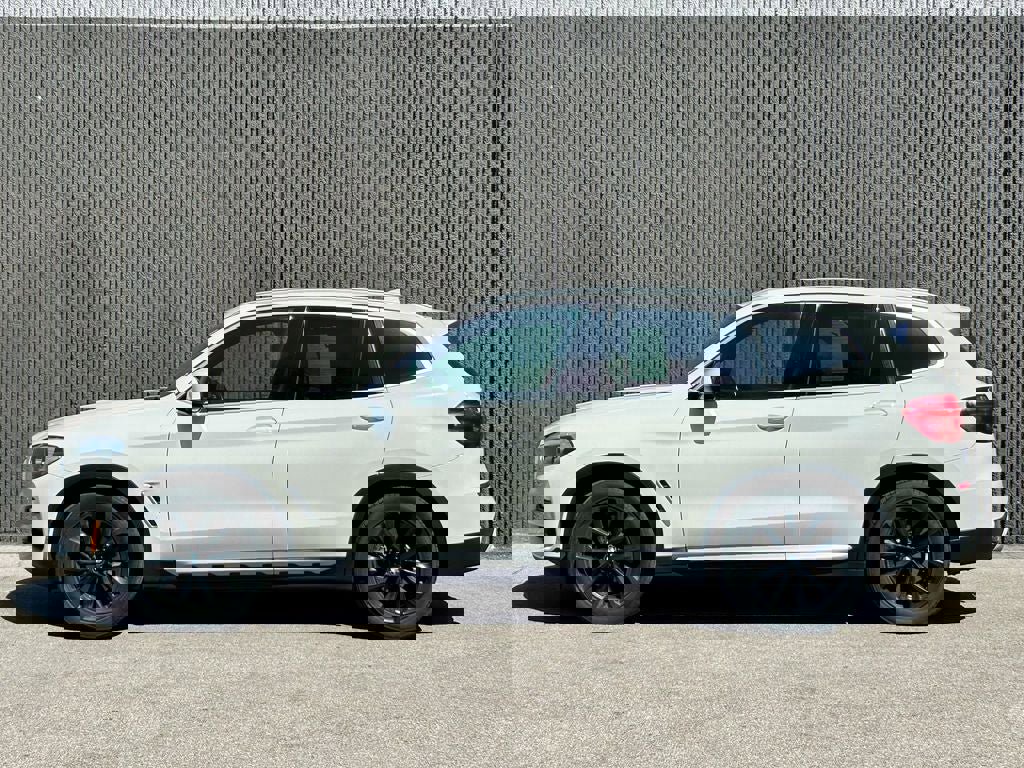 Used 2019 BMW X3 xDrive30i w/ Driving Assistance Package AWD/4WD image 3