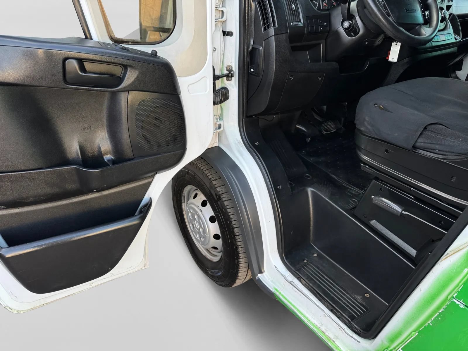 Used 2017 RAM ProMaster 1500 FWD image 11