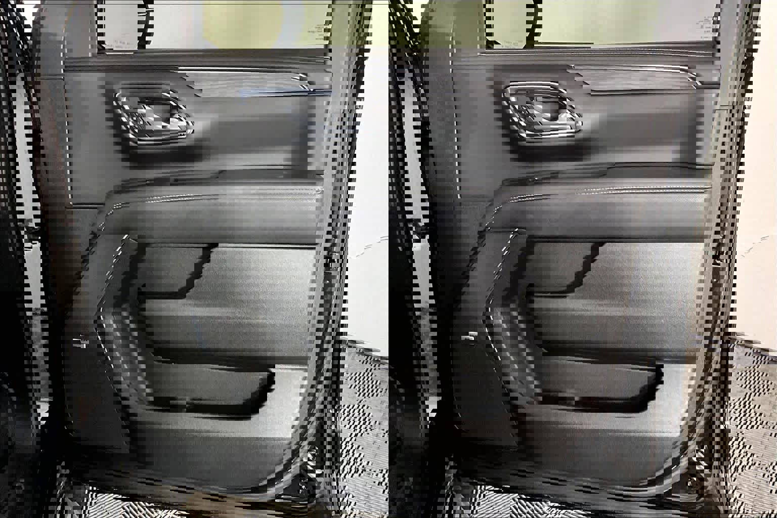 Certified 2022 GMC Yukon SLT w/ SLT Premium Package image 23