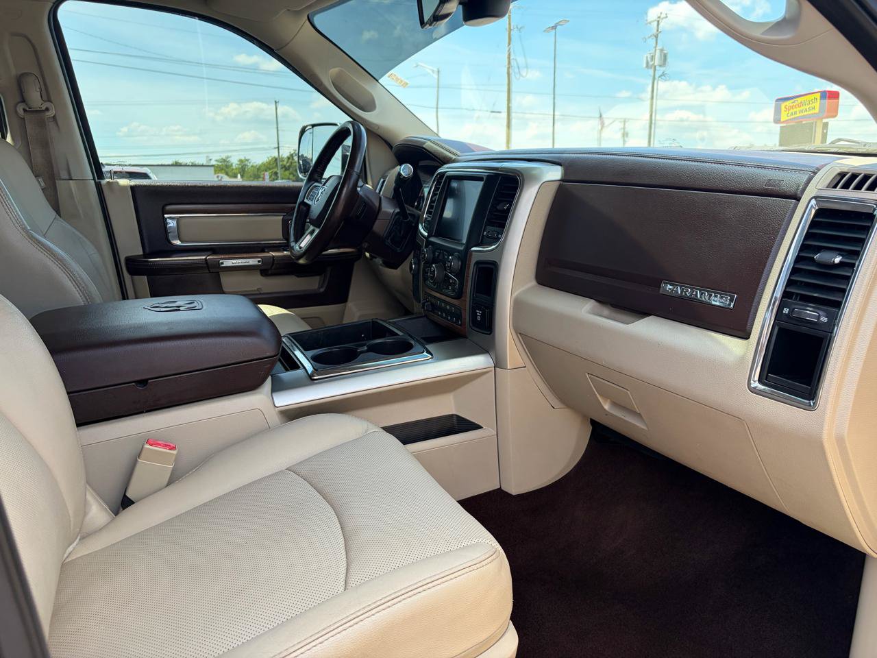 Used 2015 RAM 2500 Laramie AWD/4WD image 13