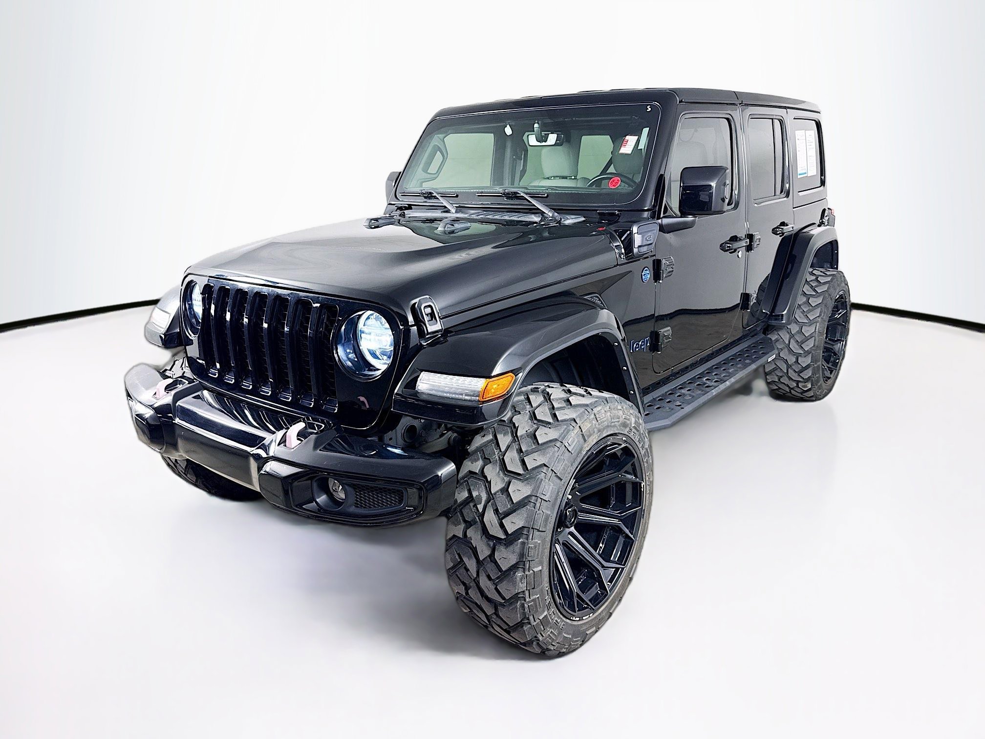 Used 2021 Jeep Wrangler Unlimited Sahara image 4