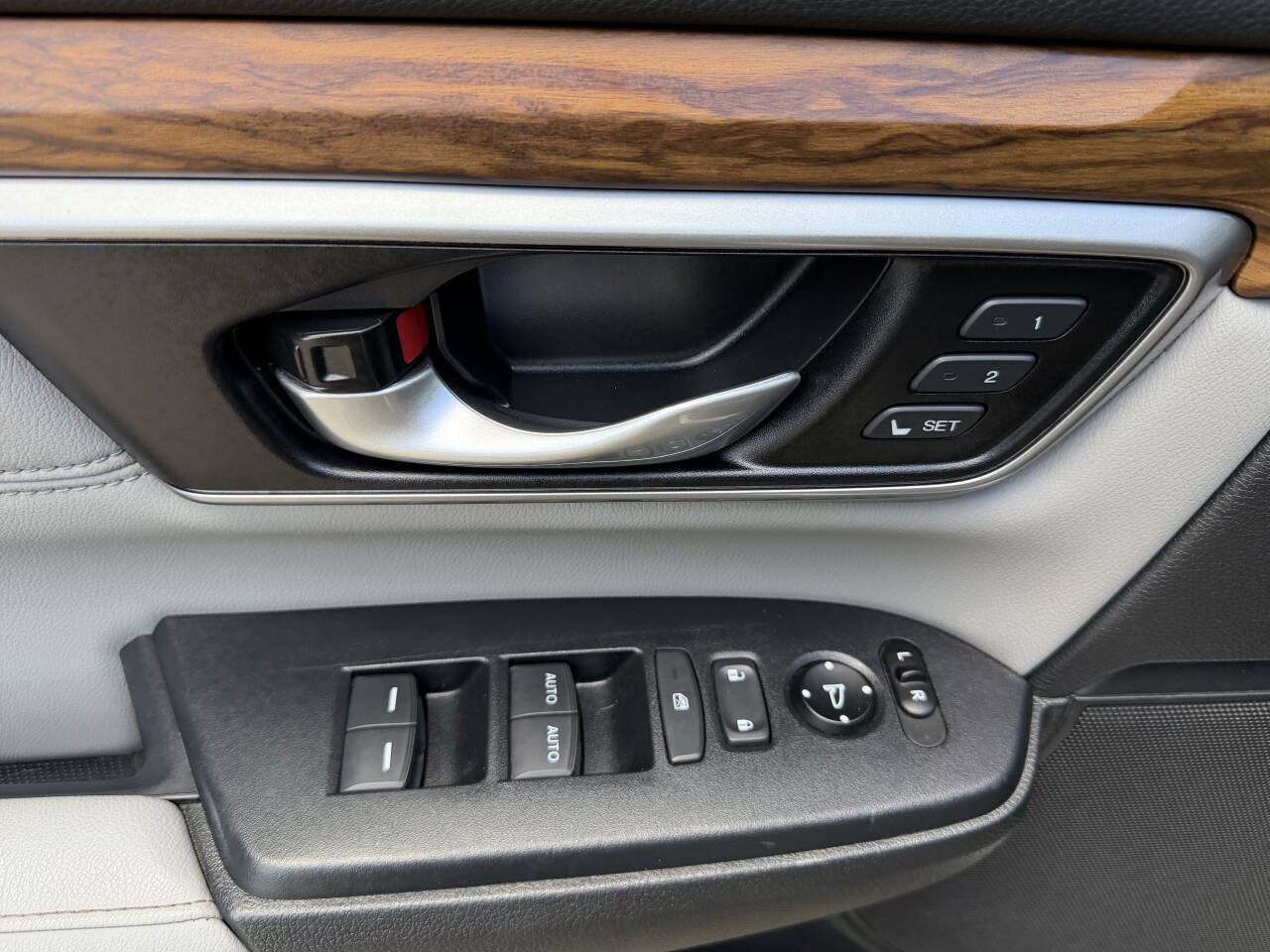 Used 2019 Honda CR-V Touring image 18