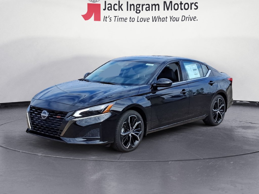 Used 2025 Nissan Altima 2.5 SR w/ SR Premium Package