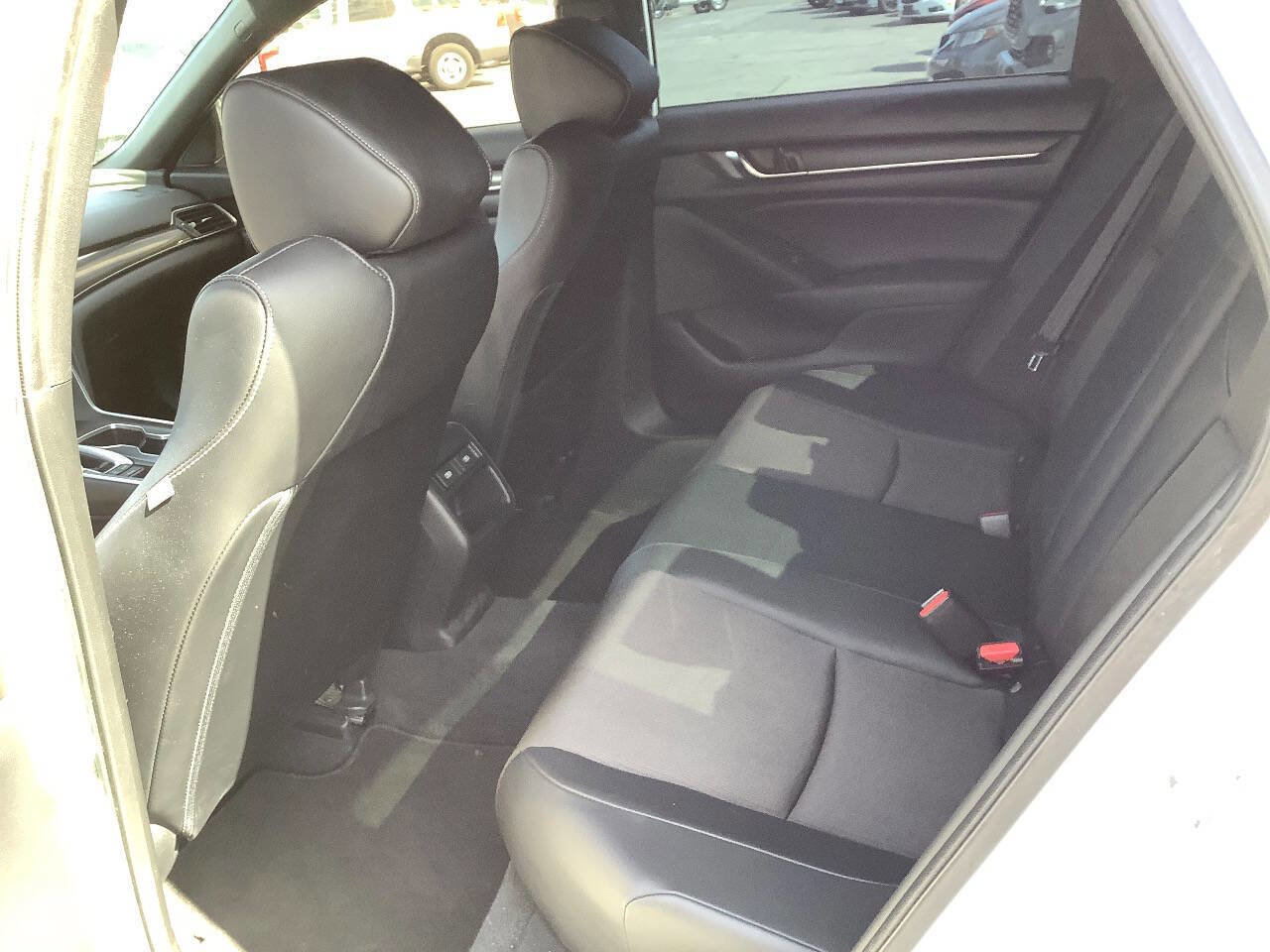 Used 2022 Honda Accord Sport image 28