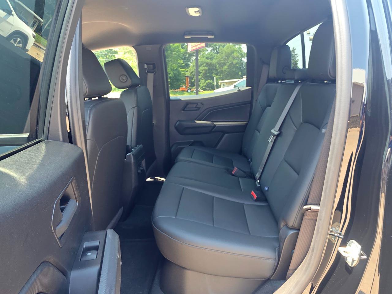 Used 2025 Chevrolet Colorado Trail Boss AWD/4WD image 13