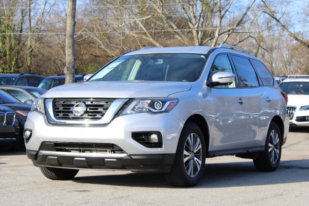 Used 2020 Nissan Pathfinder SL image 3