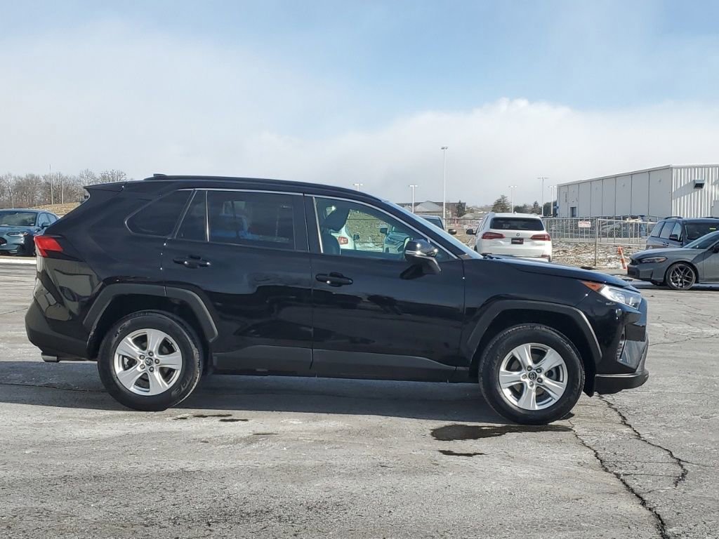Used 2021 Toyota RAV4 XLE image 10