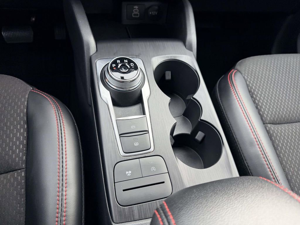 Used 2025 Ford Escape ST-Line image 6