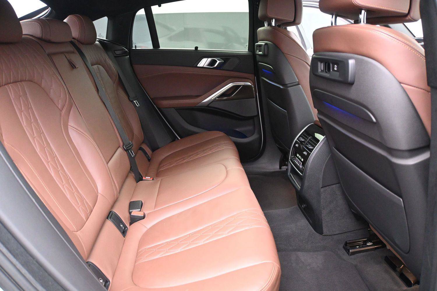 Used 2022 BMW X6 M50i w/ Executive Package AWD/4WD image 20