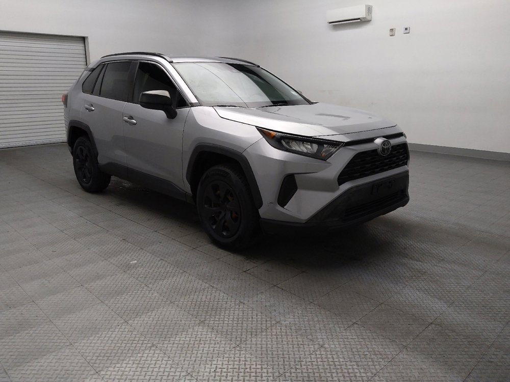 Used 2019 Toyota RAV4 LE FWD image 13