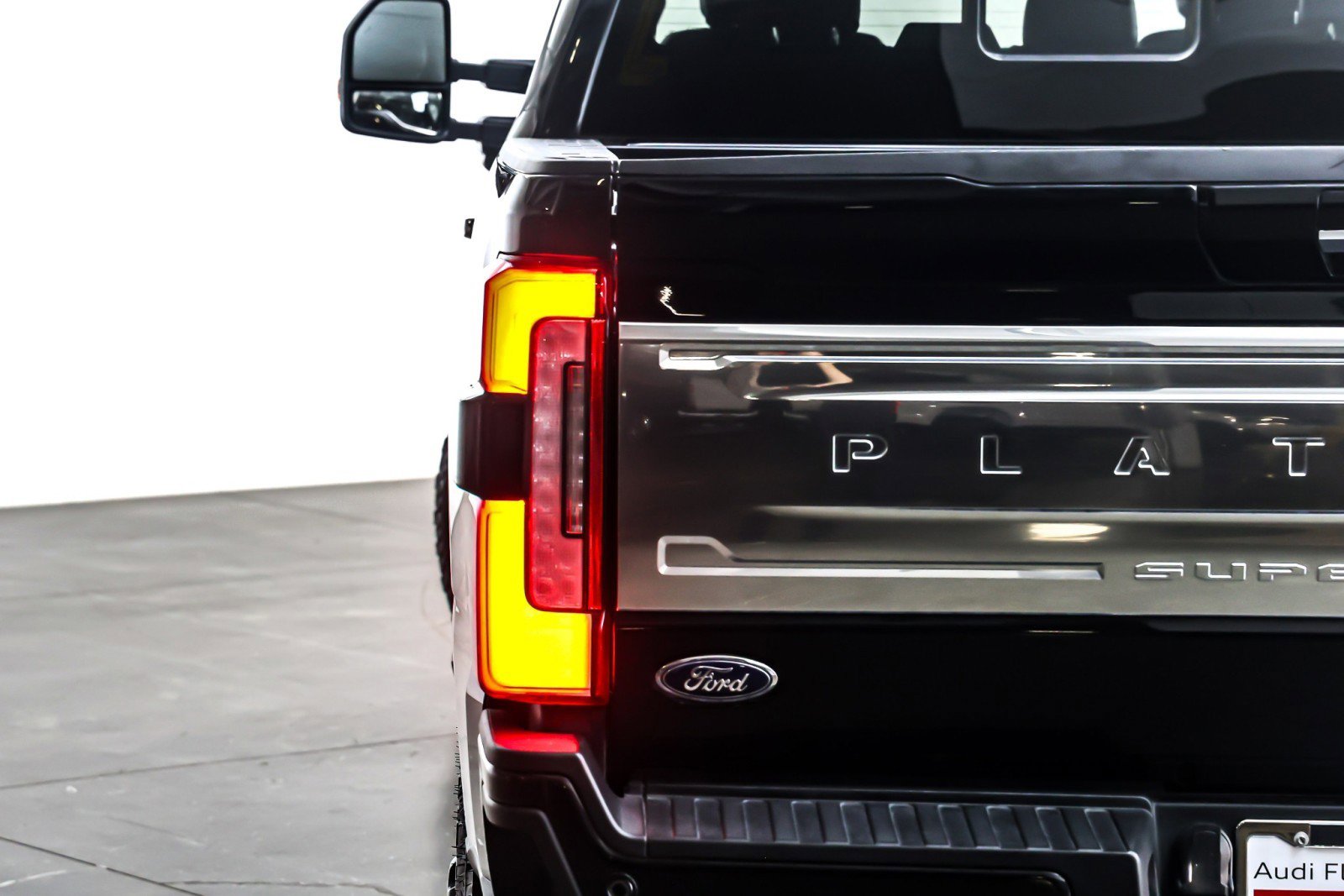 Used 2023 Ford F250 Platinum image 16