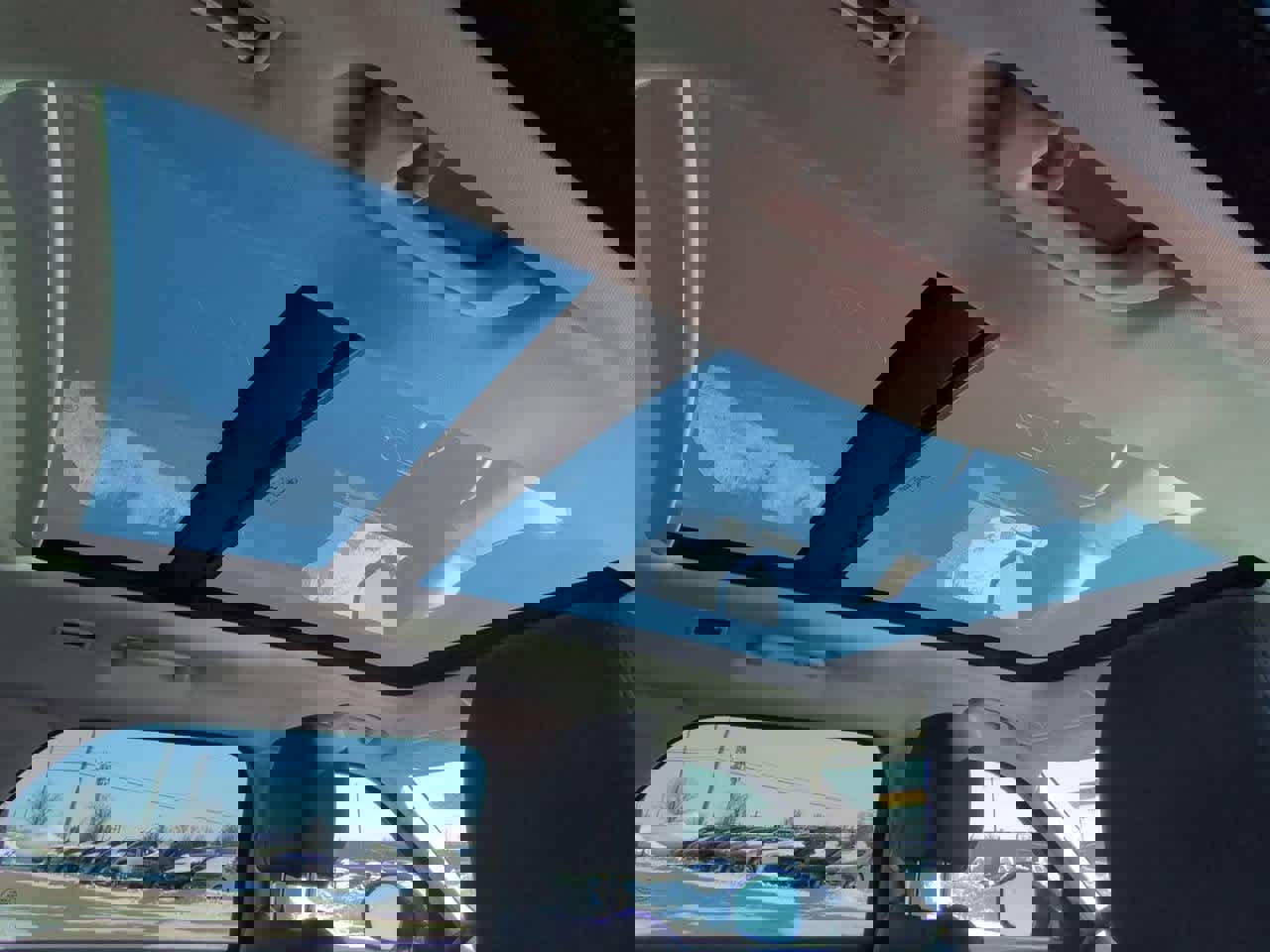 Used 2024 Land Rover Range Rover Velar S image 21