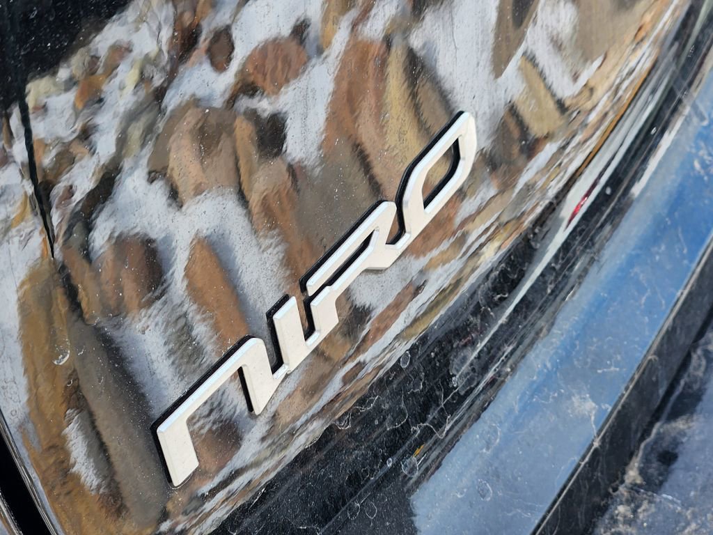 Certified 2024 Kia Niro Wave w/ Wave Preserve Package image 7