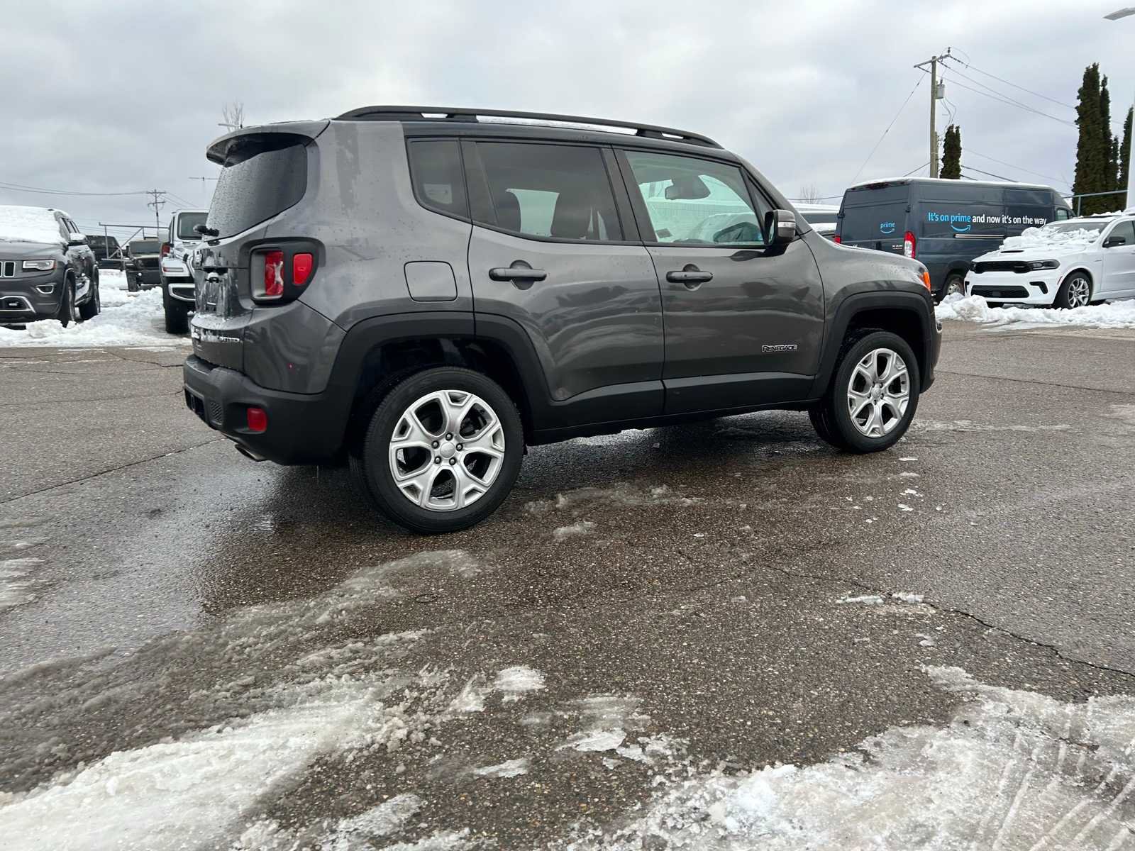 Used 2019 Jeep Renegade Limited w/ Trailer Tow Group image 12