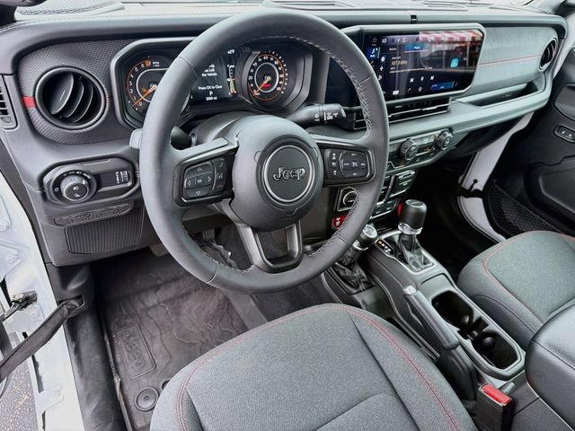 Used 2026 Jeep Gladiator Rubicon w/ Steel Power Dome Hood Package AWD/4WD image 10