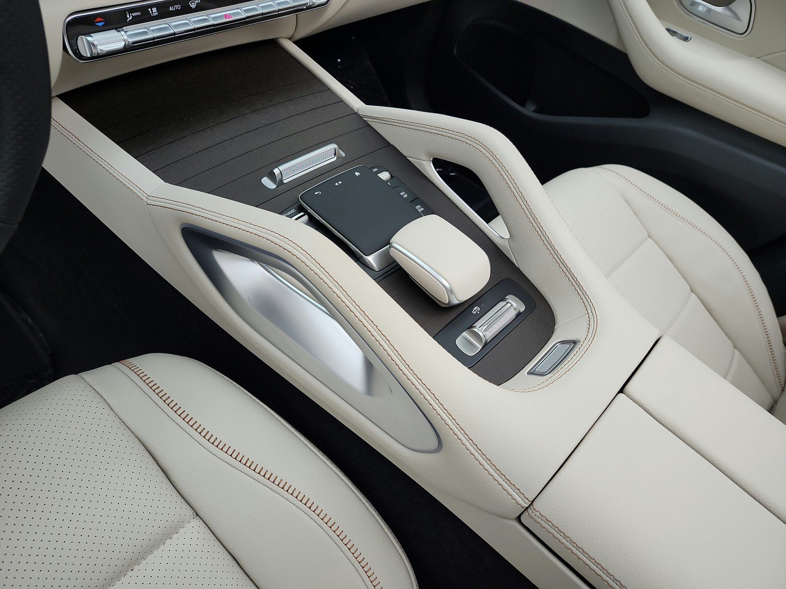 New 2027 Mercedes-Benz GLS 450 4MATIC image 10