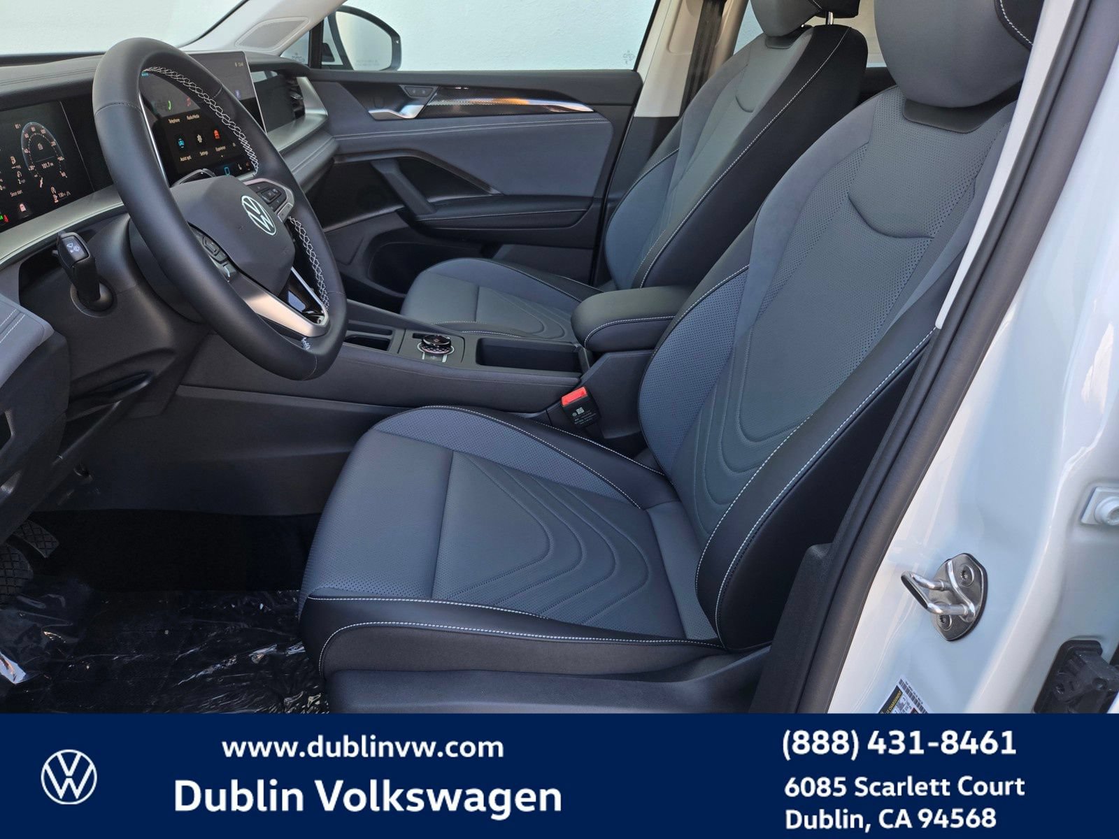 New 2026 Volkswagen Tiguan SE AWD/4WD image 14