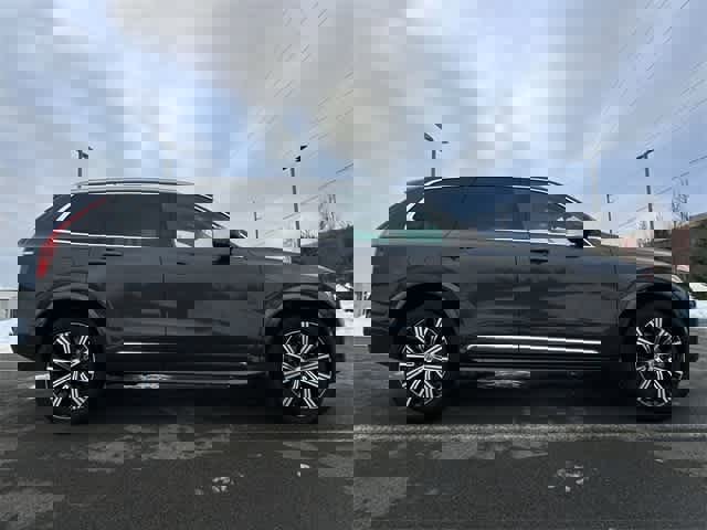Used 2024 Volvo XC90 B6 Plus w/ Protection Package Premier image 3