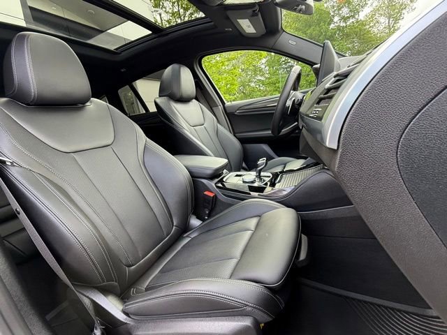 Used 2024 BMW X4 M40i w/ Premium Package image 18