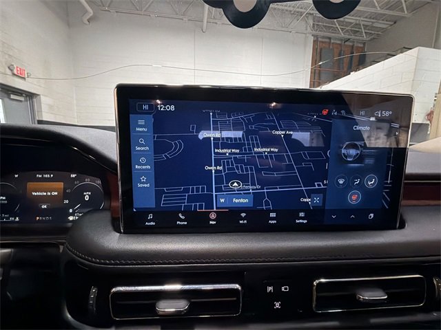 Used 2022 Lincoln Nautilus Reserve w/ Equipment Group 201A image 18