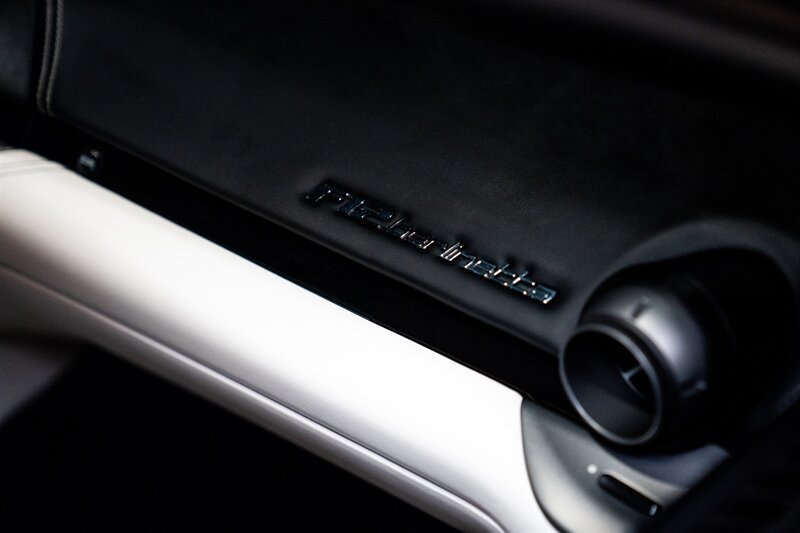 Used 2014 Ferrari F12 Berlinetta RWD image 19