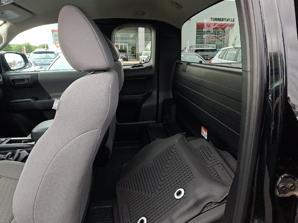 Certified 2021 Toyota Tacoma SR AWD/4WD image 10