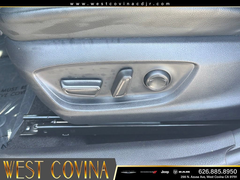 Used 2024 Toyota Camry SE FWD image 17